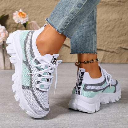 Women's lightweight, breathable, thick-soled sneakers
