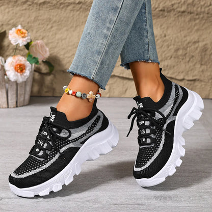 Women's lightweight, breathable, thick-soled sneakers