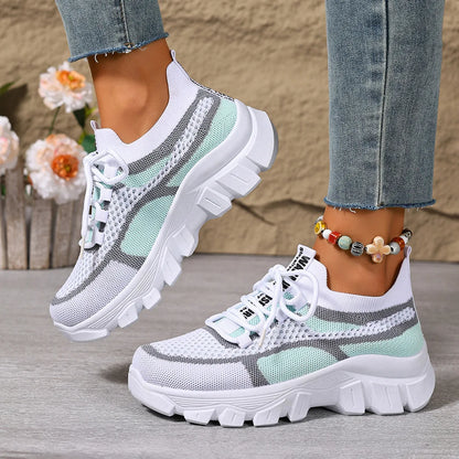 Women's lightweight, breathable, thick-soled sneakers