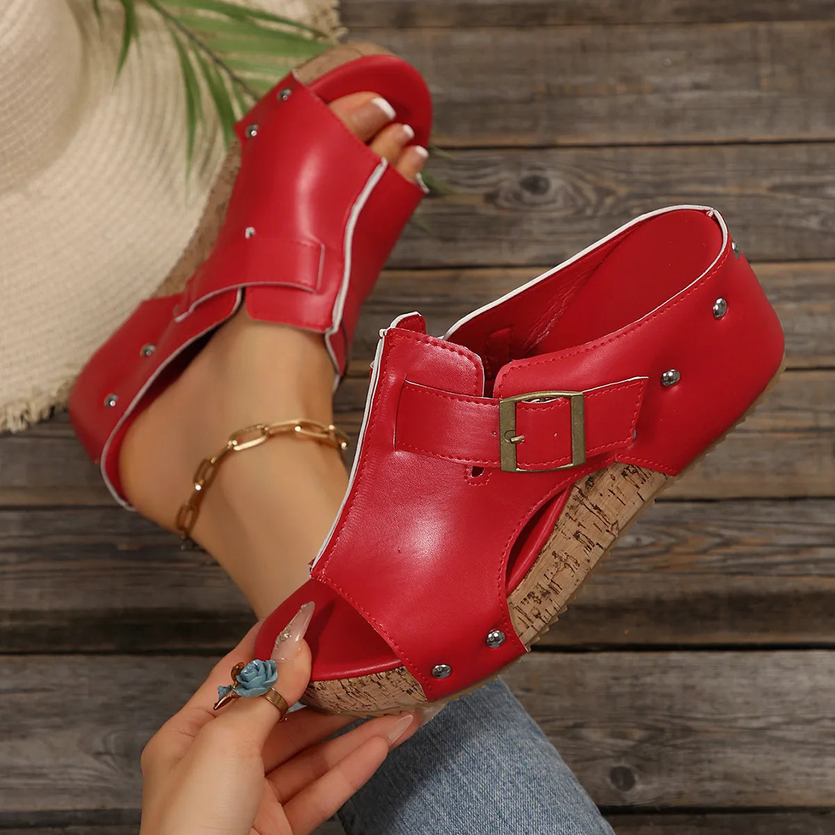 New women's Velcro studded sandals