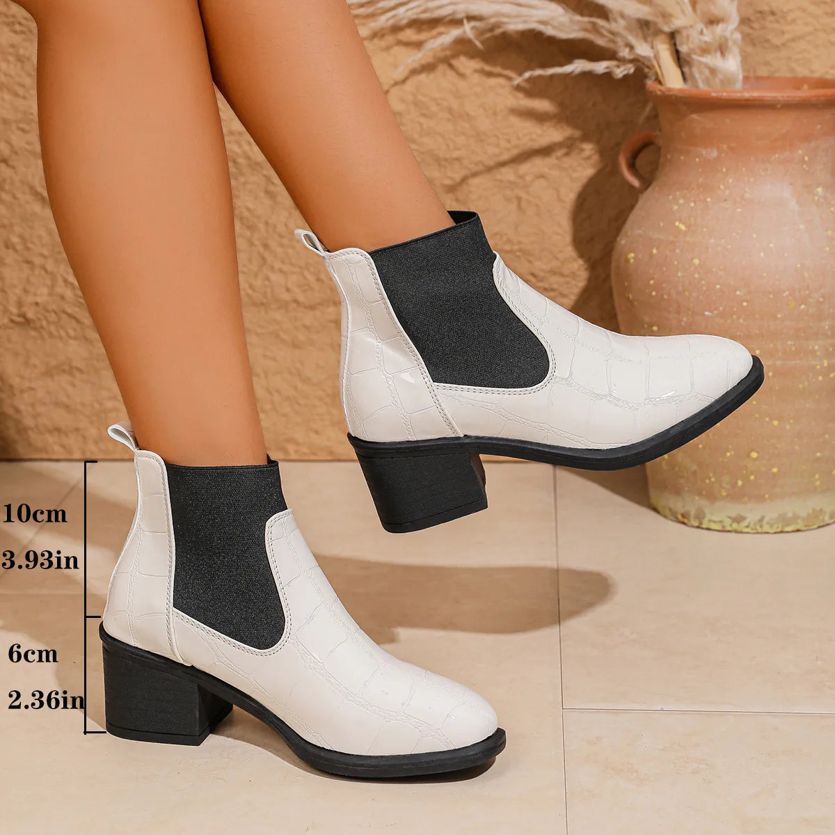 Women's mid-heel leather boots