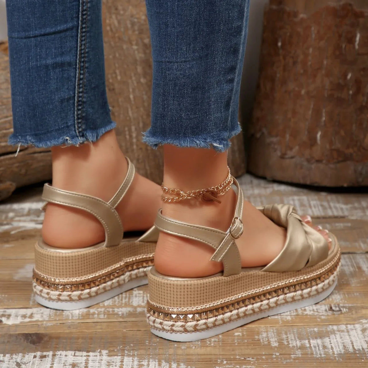 Women's buckle wedge platform sandals