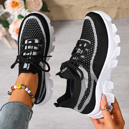 Women's lightweight, breathable, thick-soled sneakers