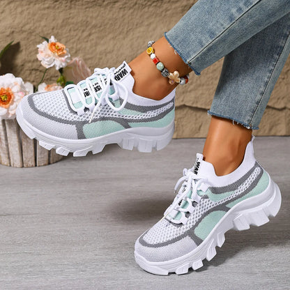 Women's lightweight, breathable, thick-soled sneakers
