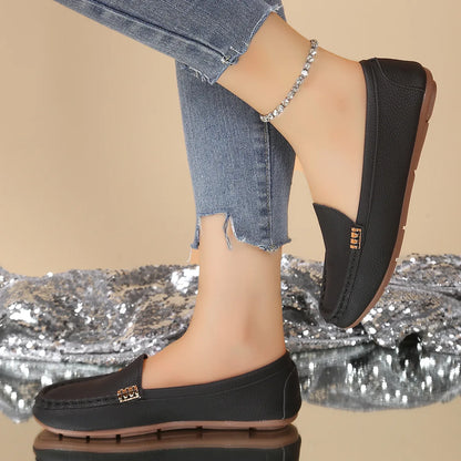 Classic Leather Loafers for Women – Comfortable Slip-On Flats with Gold Buckle Detail
