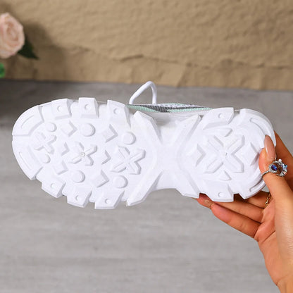 Women's lightweight, breathable, thick-soled sneakers